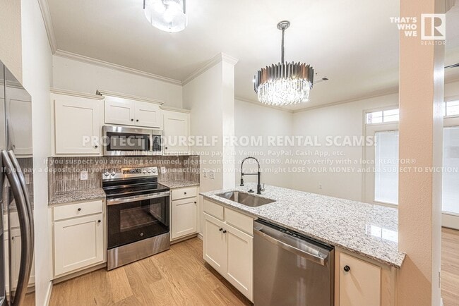 property at 1115 N Leverett Ave