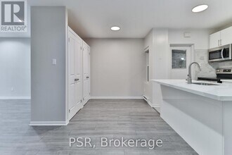 104-104 Beverley St in Toronto, ON - Building Photo - Building Photo