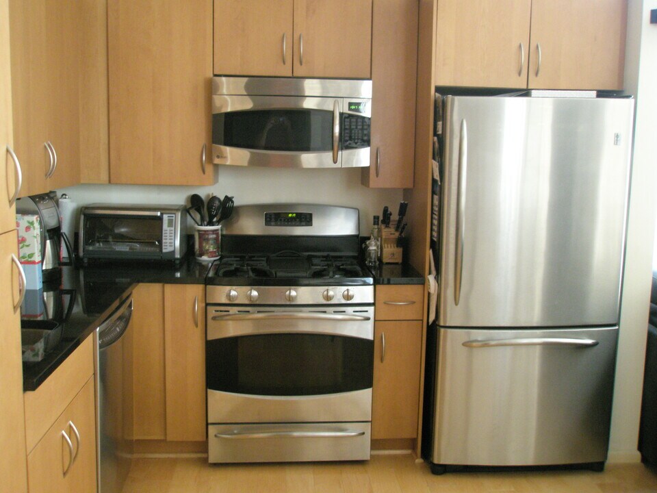 811 4th St NW, Unit #1022 in Washington, DC - Building Photo