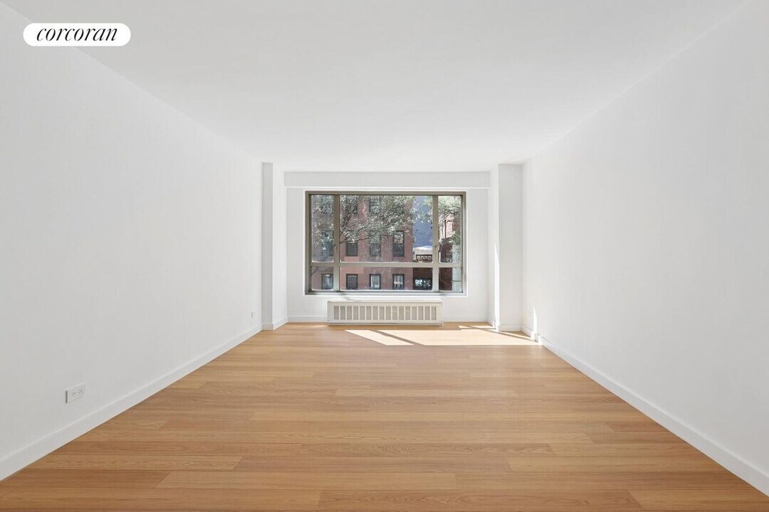 501 E 87th St in New York, NY - Building Photo