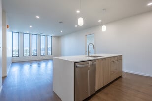 111 Lyon in Grand Rapids, MI - Building Photo