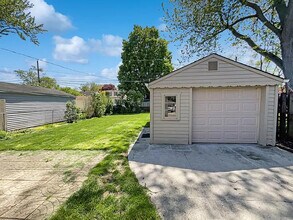 429 Leroy Ave in Clawson, MI - Building Photo - Building Photo