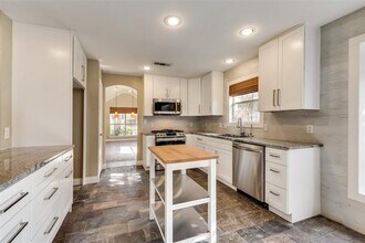 1875 Oak Bend Dr in Rockwall, TX - Building Photo - Building Photo