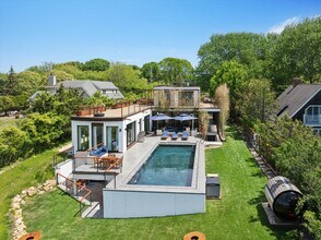 113 S Edgemere St in Montauk, NY - Building Photo - Building Photo