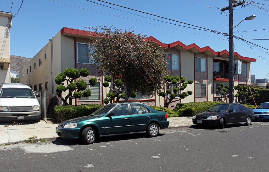 308 Lux Ave in South San Francisco, CA - Building Photo
