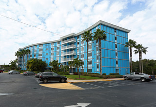 The Wave Condos in St. Petersburg, FL - Building Photo - Building Photo