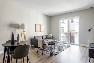 441 El Camino Real in San Carlos, CA - Building Photo