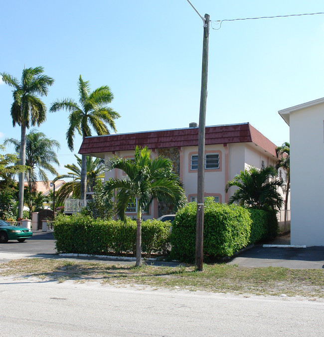 1826 Cleveland St in Hollywood, FL - Building Photo - Building Photo