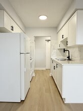 1071 McDougall St in Windsor, ON - Building Photo - Building Photo