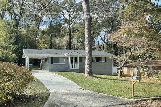 property at 2833 Altaview Dr SE