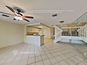 1985 Discovery Cir E in Deerfield Beach, FL - Foto de edificio - Building Photo