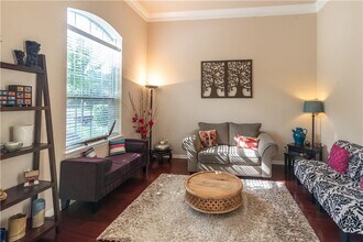 6801 Magenta Ln in Austin, TX - Building Photo - Building Photo