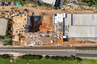 Perla at the Enclave in Tallahassee, FL - Building Photo - Building Photo