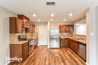 9031 Canter Horse in San Antonio, TX - Building Photo - Building Photo