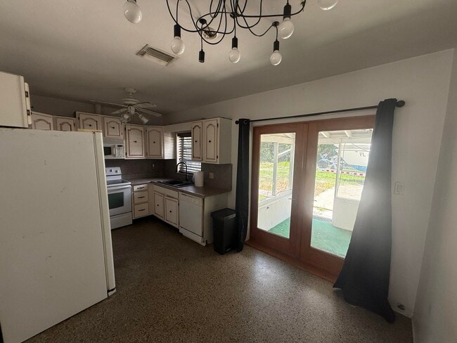 601 NW 2nd Ave in Boca Raton, FL - Building Photo - Building Photo