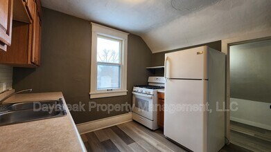 1228 10th St N in Fargo, ND - Foto de edificio - Building Photo