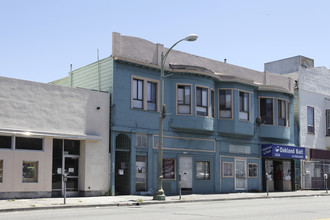 2324-2332 International Blvd in Oakland, CA - Building Photo - Building Photo