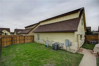 3366 Keefer Loop in College Station, TX - Building Photo - Building Photo
