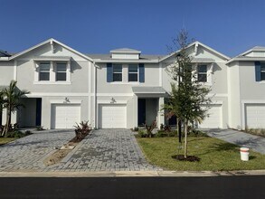 496 Salisbury Cir in Fort Pierce, FL - Building Photo - Building Photo