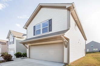 9918 Portaferry Dr in Charlotte, NC - Foto de edificio - Building Photo