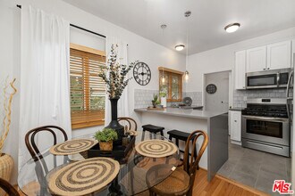 464 N Harper Ave in Los Angeles, CA - Building Photo - Building Photo