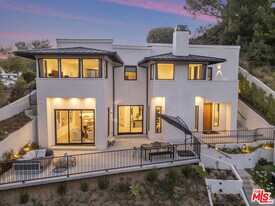 3101 Belden Dr in Los Angeles, CA - Building Photo