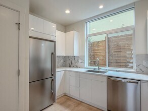 2329 E Denny Way in Seattle, WA - Building Photo - Building Photo