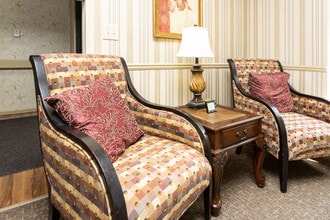 Town Square Senior Apartments - 62 and over in Blue Ash, OH - Building Photo - Interior Photo