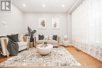 3023 McDowell Dr in Mississauga, ON - Building Photo - Building Photo