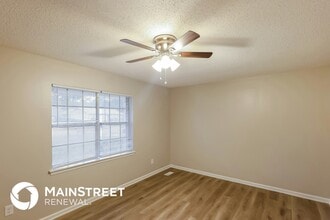 3033 Carleton Rd, Unit 211 in Birmingham, AL - Building Photo - Building Photo