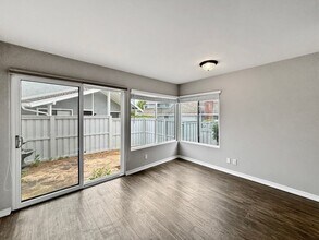 8125 Caminito Mallorca in San Diego, CA - Building Photo - Building Photo