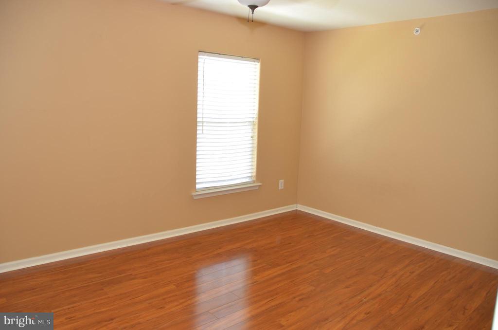 17 Dogwood Ln in Phillipsburg, NJ - Building Photo