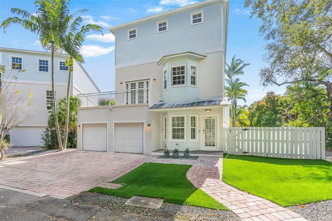 1111 Waverly Rd in Fort Lauderdale, FL - Building Photo