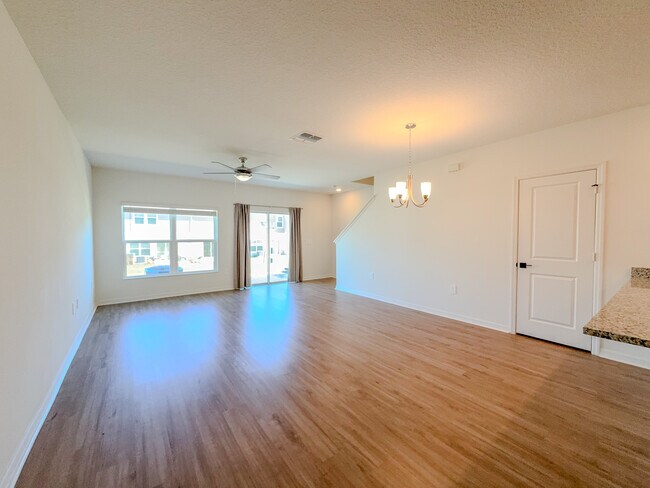 9419 Westside Hls Dr in Davenport, FL - Foto de edificio - Building Photo