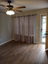 1700 Lone Oak Rd in Johnson City, TN - Building Photo - Building Photo