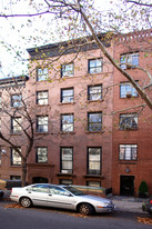 121 Henry St Apartments