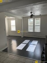 8 Greenwich St, Unit 3 in Boston, MA - Building Photo - Building Photo