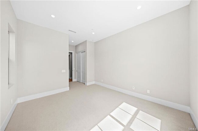 130 Mossvine in Irvine, CA - Building Photo - Building Photo