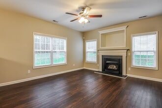 4049 Laurel Glen Dr in Raleigh, NC - Building Photo - Building Photo