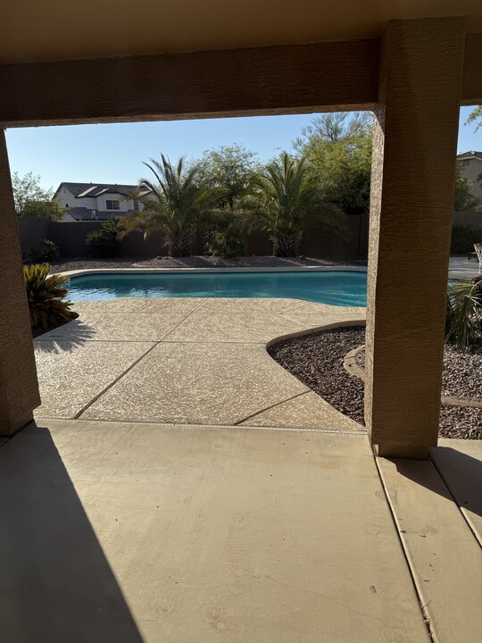 583 E Stirrup Ln in Queen Creek, AZ - Building Photo