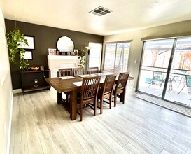 1746 Gatepost Ave in North Las Vegas, NV - Building Photo - Building Photo