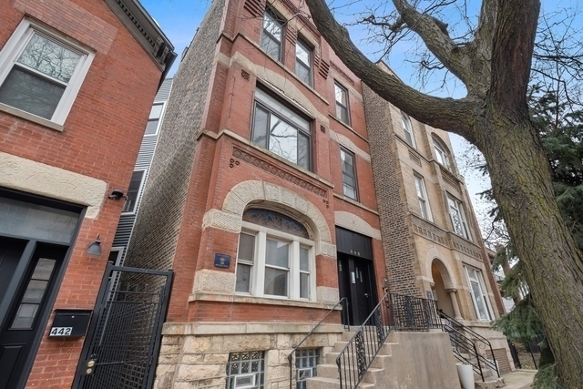 446 N Aberdeen St in Chicago, IL - Building Photo