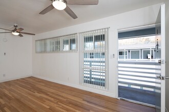 Aztec Lofts Apartments in San Diego, CA - Building Photo - Interior Photo