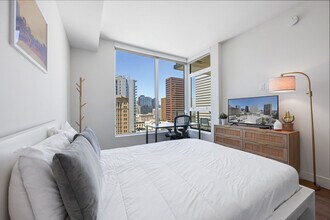 702 Broadway-Unit -FL13-ID1251881P in San Diego, CA - Building Photo - Building Photo