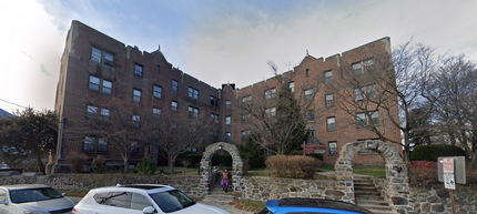 2 Stonelea Pl in New Rochelle, NY - Building Photo - Building Photo