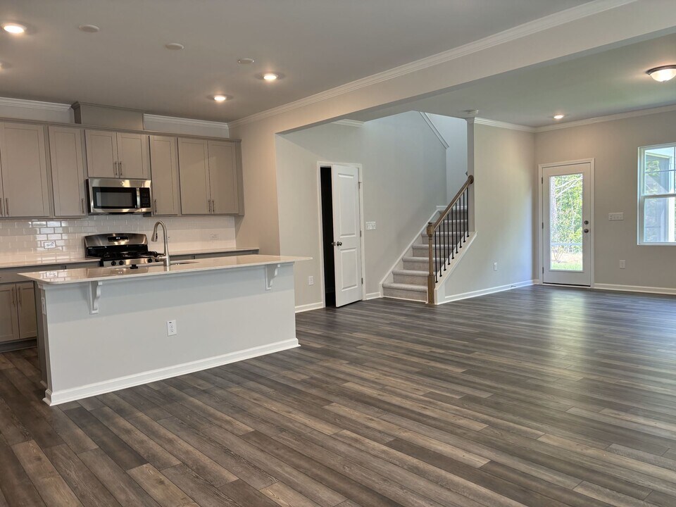 303 Aster Bloom Ln in Raleigh, NC - Building Photo
