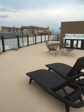 16 Hermosa Ave, Unit B in Hermosa Beach, CA - Foto de edificio - Building Photo