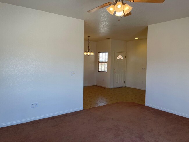 8160 Kalmia Ave in California City, CA - Building Photo - Building Photo