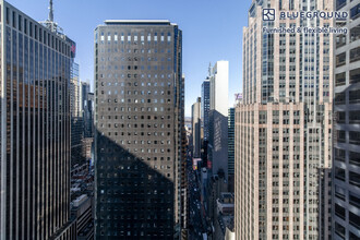 70 W 45th St in New York, NY - Foto de edificio - Building Photo