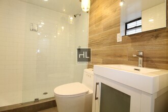 118 Kingsland Ave-Unit -1 in Brooklyn, NY - Building Photo - Building Photo